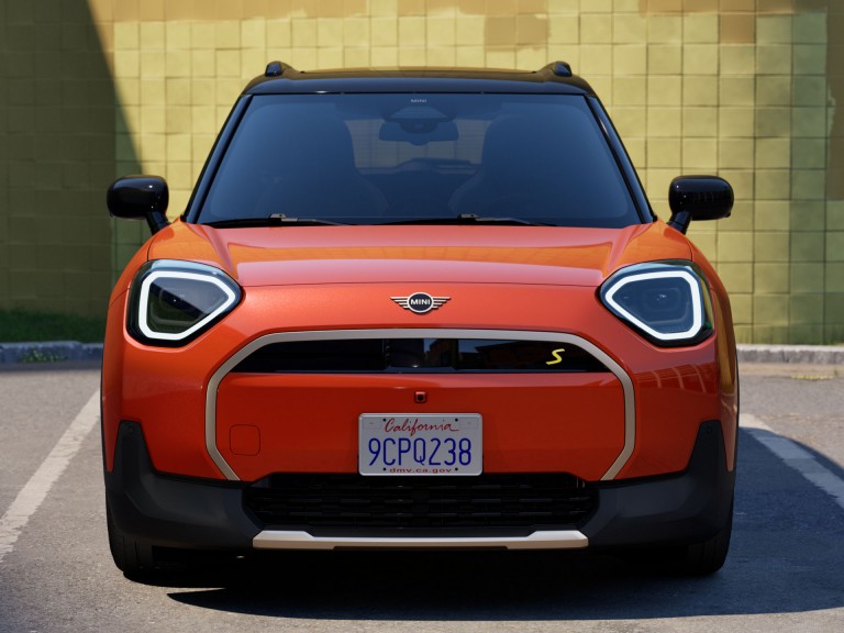 All-Electric MINI Aceman - Financial Services - Leasing - Operating Lease